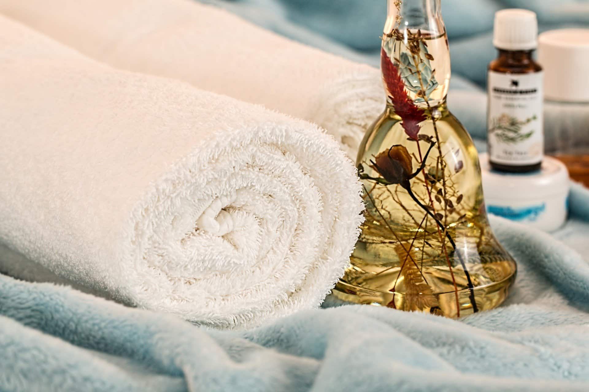 Make-Your-Own-CBD-Massage-Oil